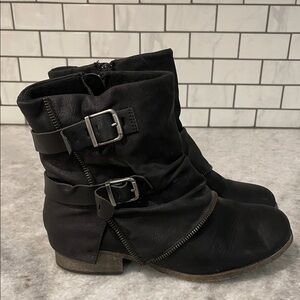 Kohls Ankle Boots Womens 9 Black Buckle Chunky Moto Bohemian Faux Leather Hippie